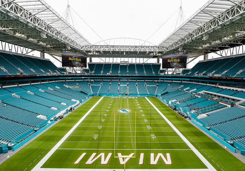 Hard Rock Stadium gắn với sự phát triển của thể thao chuyên nghiệp